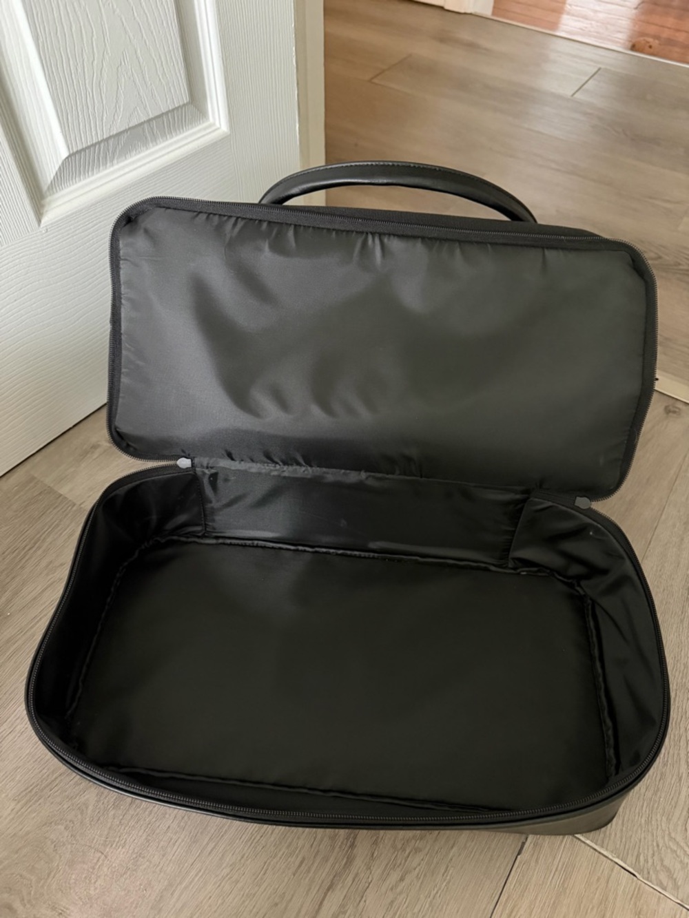 BEIS Mini Weekender in Black - Picture 4 of 4